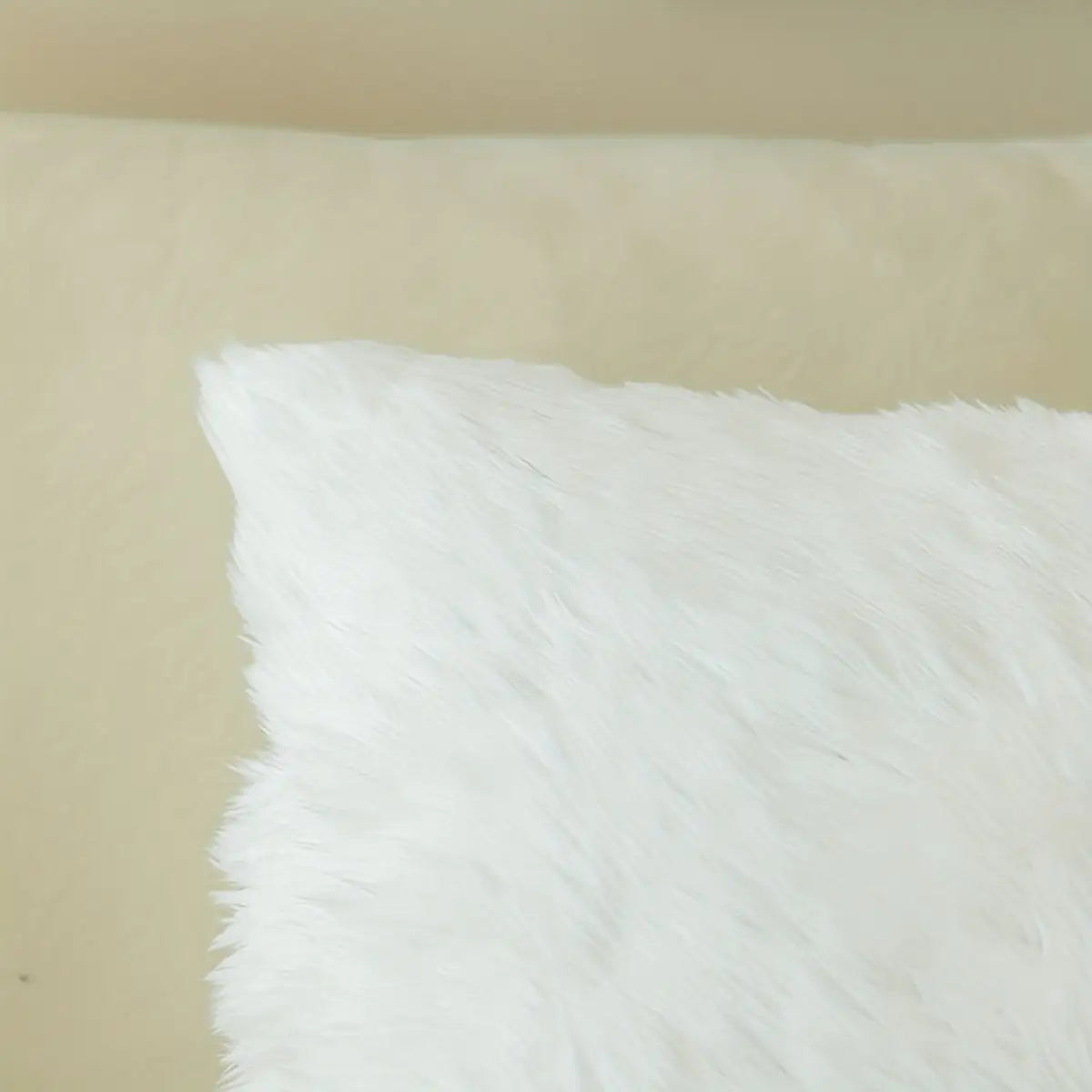 Luxurious Faux Fur Throw Pillow Covers – Ultra-Soft, Elegant Decorative Cushion Case